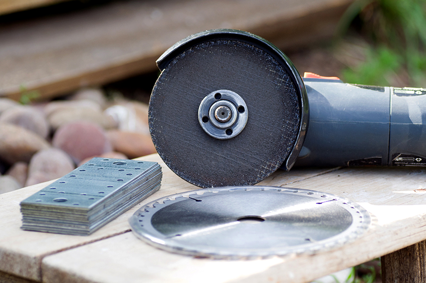 Segmentscheiben bestehen aus Wolframcarbit, das sich durch hohe Festigkeit auszeichnet Segmentscheiben bestehen aus Wolframcarbit, das sich durch hohe Festigkeit auszeichnet