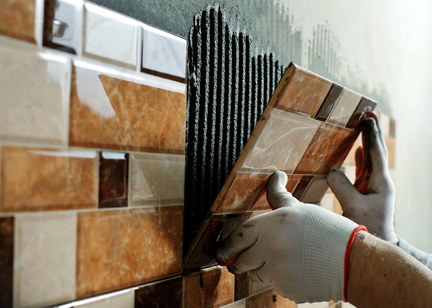 ส่วนใหญ่มักใช้กระเบื้องเซรามิกสำหรับบุผนังห้องน้ำที่มีฝักบัว ส่วนใหญ่มักใช้กระเบื้องเซรามิกสำหรับบุผนังห้องน้ำที่มีฝักบัว