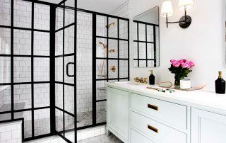 อาบน้ำในช่อง: ตัวเลือกที่ดีที่สุดสำหรับห้องน้ำขนาดเล็ก