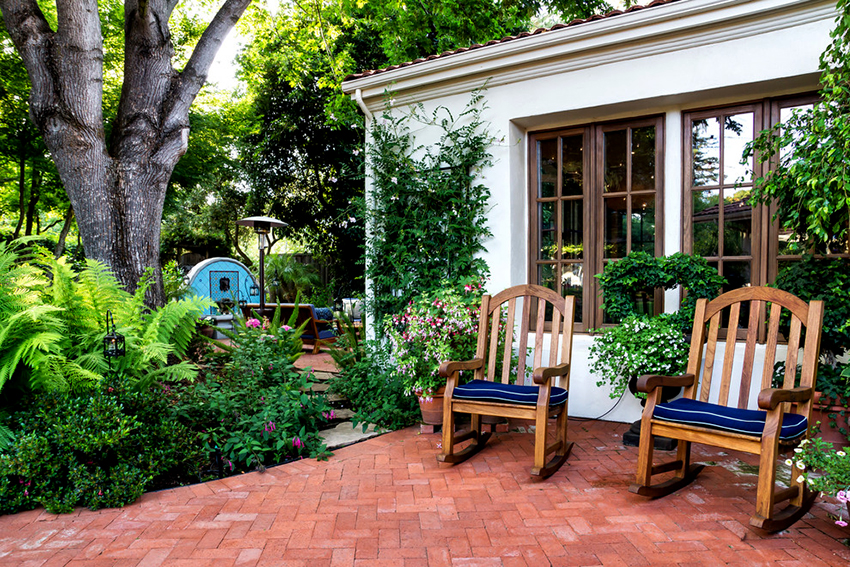 For at stolen skal fungere i lang tid, er det nødvendig å bruke materialer av høy kvalitet. For at stolen skal fungere i lang tid, er det nødvendig å bruke materialer av høy kvalitet.