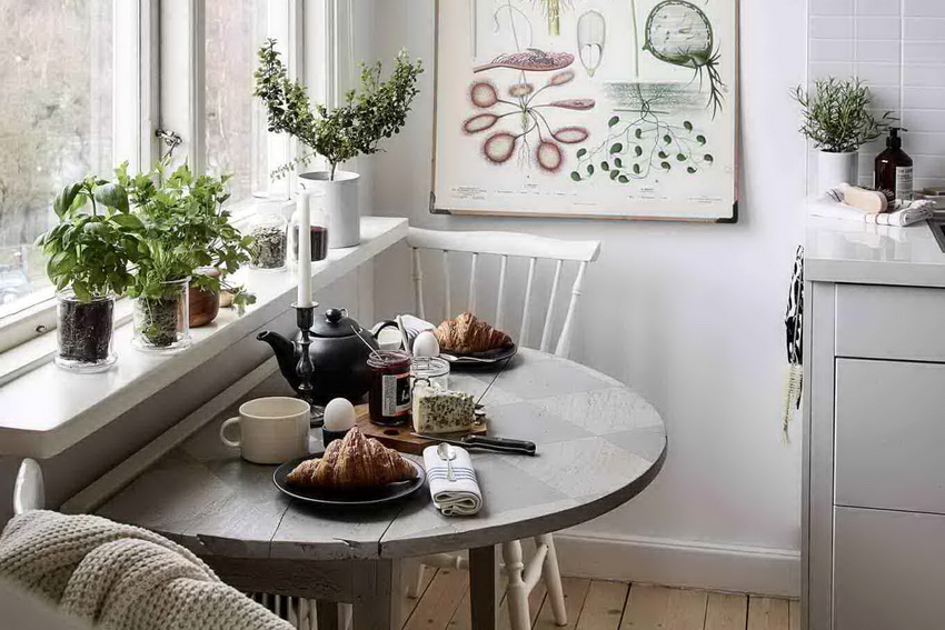 Bevor Sie einen Tisch für eine kleine Küche auswählen, sollten Sie entscheiden, welches Design zum Gesamtlayout passt Bevor Sie einen Tisch für eine kleine Küche auswählen, sollten Sie entscheiden, welches Design zum Gesamtlayout passt