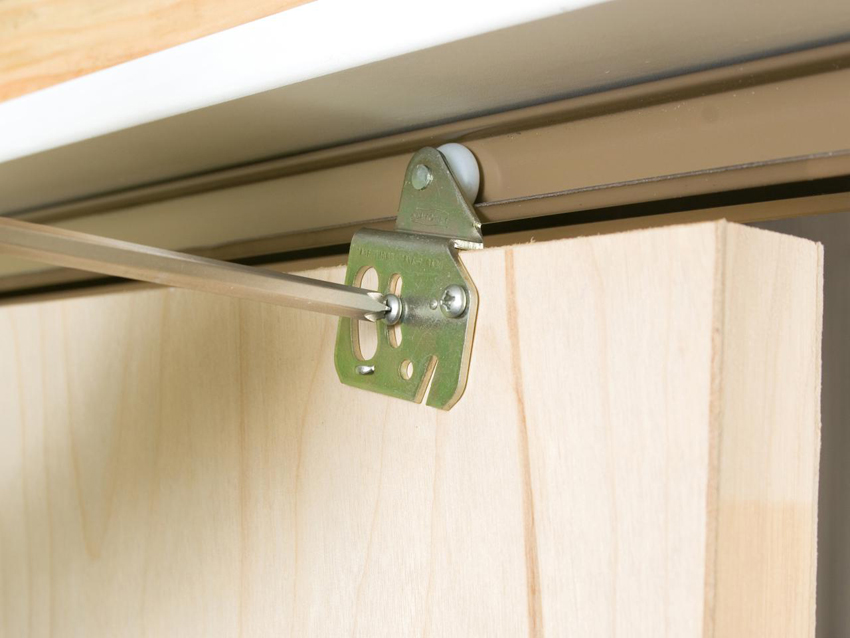 Enhver dør kan fungere som et dørblad, det er kun nødvendigt at installere en glidemekanisme Enhver dør kan fungere som et dørblad, det er kun nødvendigt at installere en glidemekanisme