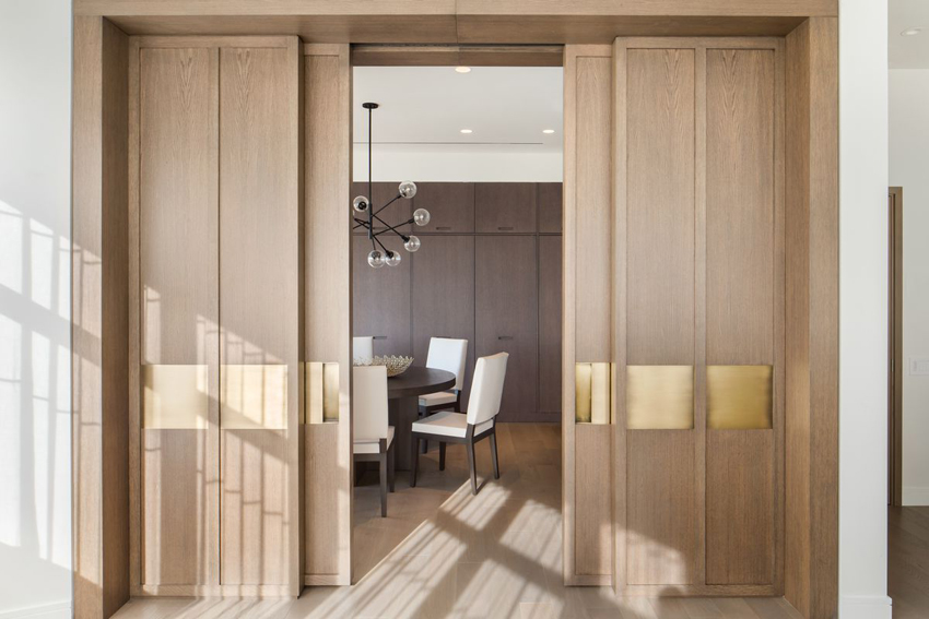 Det klassiske materiale til fremstilling af skydedøre er træ. Det klassiske materiale til fremstilling af skydedøre er træ.