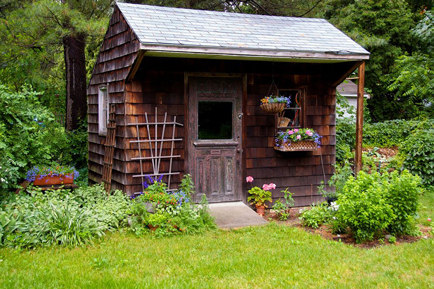 Prije svega, prije početka gradnje, morate odabrati prikladno mjesto za staju Prije svega, prije početka gradnje, morate odabrati prikladno mjesto za staju