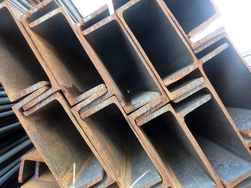 يعتمد نطاق استخدام القناة بشكل مباشر على حجمها وسمك الفولاذ يعتمد نطاق استخدام القناة بشكل مباشر على حجمها وسمك الفولاذ