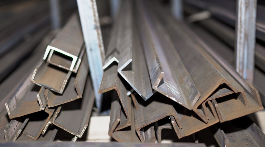 جنبا إلى جنب مع القيمة العددية التي تشير إلى عرض ملف التعريف ، وضعوا حرفًا يشير إلى ميزات تصميم المادة جنبا إلى جنب مع القيمة العددية التي تشير إلى عرض ملف التعريف ، وضعوا حرفًا يشير إلى ميزات تصميم المادة