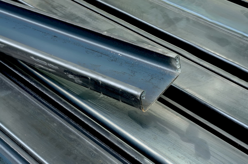 החומר לייצור תעלות כפופות הוא יריעות פלדה או פלדה החומר לייצור תעלות כפופות הוא יריעות פלדה או פלדה