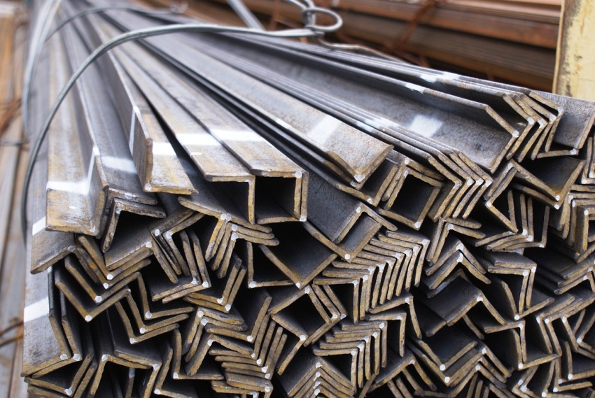 זוויות בנייה משמשות לבניית מבני פלדה שונים זוויות בנייה משמשות לבניית מבני פלדה שונים