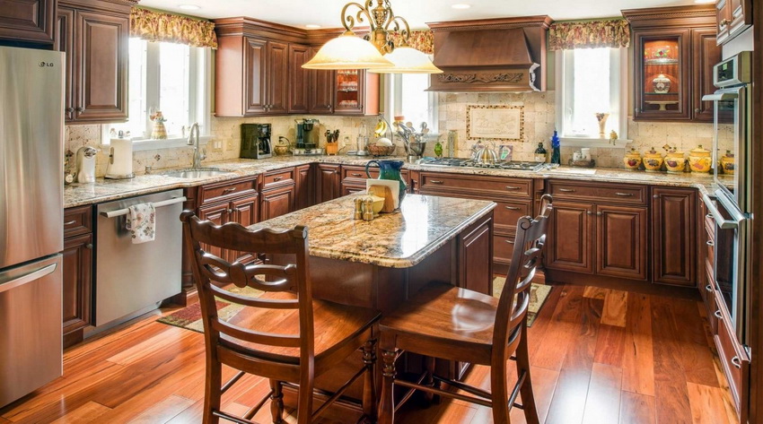 Drvene stolice pouzdane su i jednostavne za upotrebu Drvene stolice pouzdane su i jednostavne za upotrebu