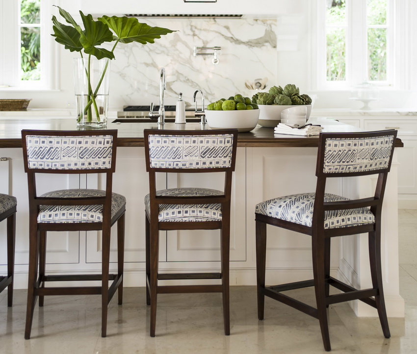 Pri odabiru prikladnih stolica za kuhinju, trebali biste dati prednost proizvodima od prirodnog drva, jer su pouzdaniji Pri odabiru prikladnih stolica za kuhinju, trebali biste dati prednost proizvodima od prirodnog drva, jer su pouzdaniji