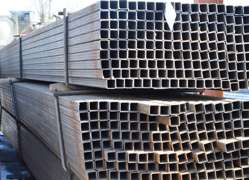 Masu metra čelične profilne cijevi možete pronaći pomoću tablice koja sadrži sve potrebne podatke Masu metra čelične profilne cijevi možete pronaći pomoću tablice koja sadrži sve potrebne podatke