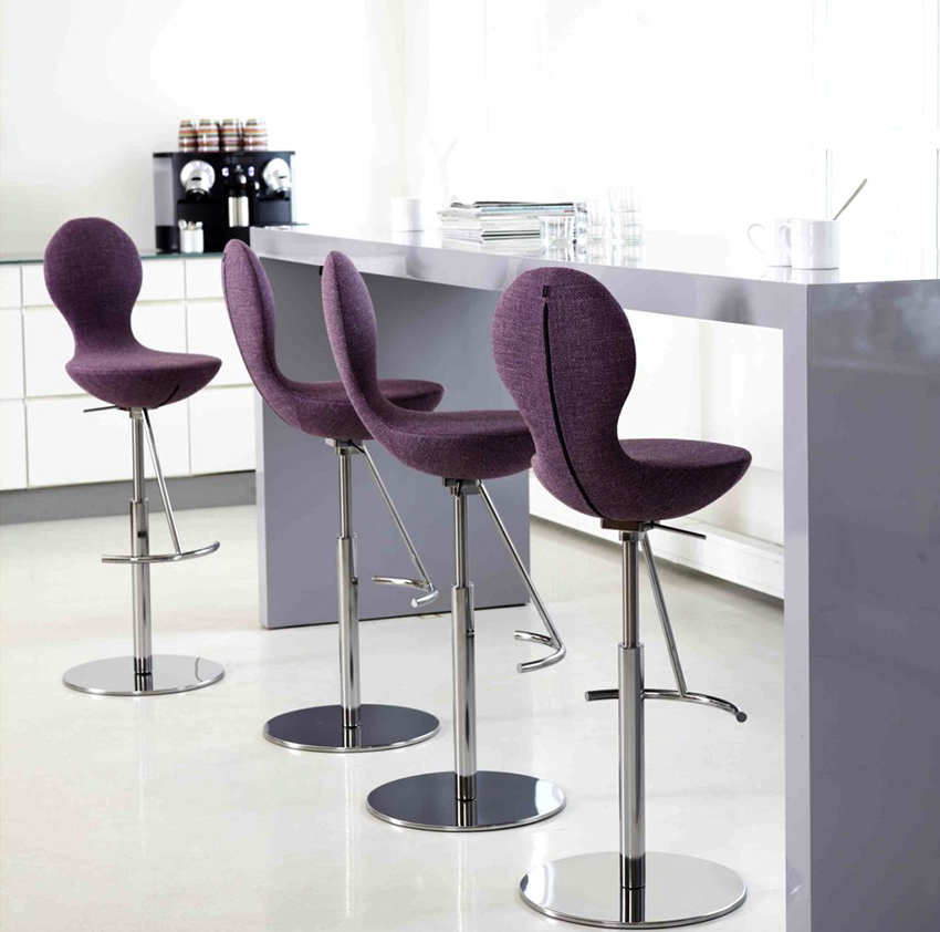 Das Hauptplus des offenen Racks ist sein schlankes und leichtes Design Das Hauptplus des offenen Racks ist sein schlankes und leichtes Design