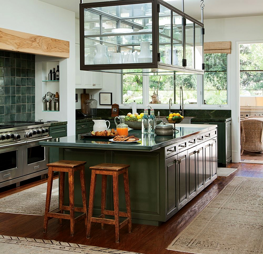 Avstanden mellom bordplaten og setet må være 30 cm Avstanden mellom bordplaten og setet må være 30 cm