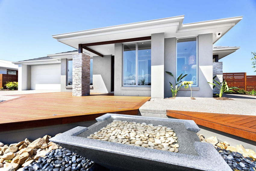 Natursten bruges ofte til dekorativ efterbehandling af facaden på et jugendstilhus. Natursten bruges ofte til dekorativ efterbehandling af facaden på et jugendstilhus.