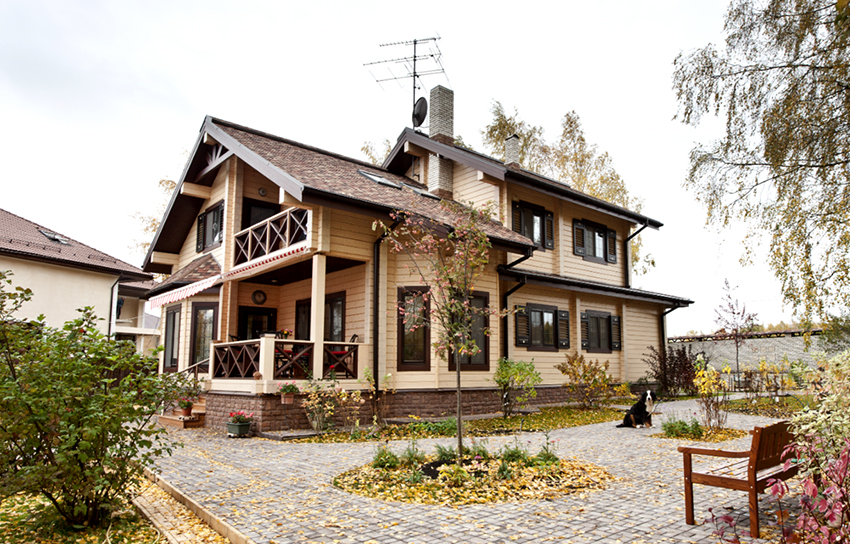 Cena budovy s typickým usporiadaním bude rádovo nižšia ako cena domu s individuálnym dizajnom Cena budovy s typickým usporiadaním bude rádovo nižšia ako cena domu s individuálnym dizajnom