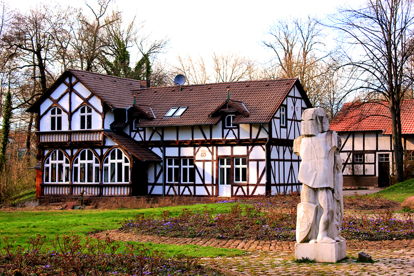 I rammehus er det mulig å organisere hvilken som helst utforming, siden det ikke er bærende vegger I rammehus er det mulig å organisere hvilken som helst utforming, siden det ikke er bærende vegger