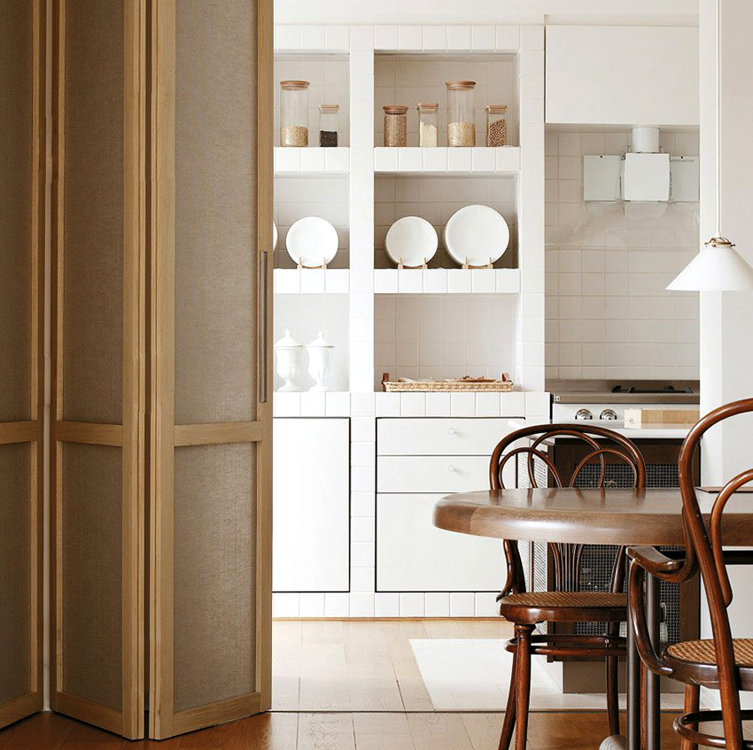 Det er bedre at installere en dør, der passer til gulvet og møblerne i rummet Det er bedre at installere en dør, der passer til gulvet og møblerne i rummet