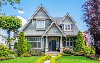 Hytte: bilder av attraktive landsteder i forskjellige stiler