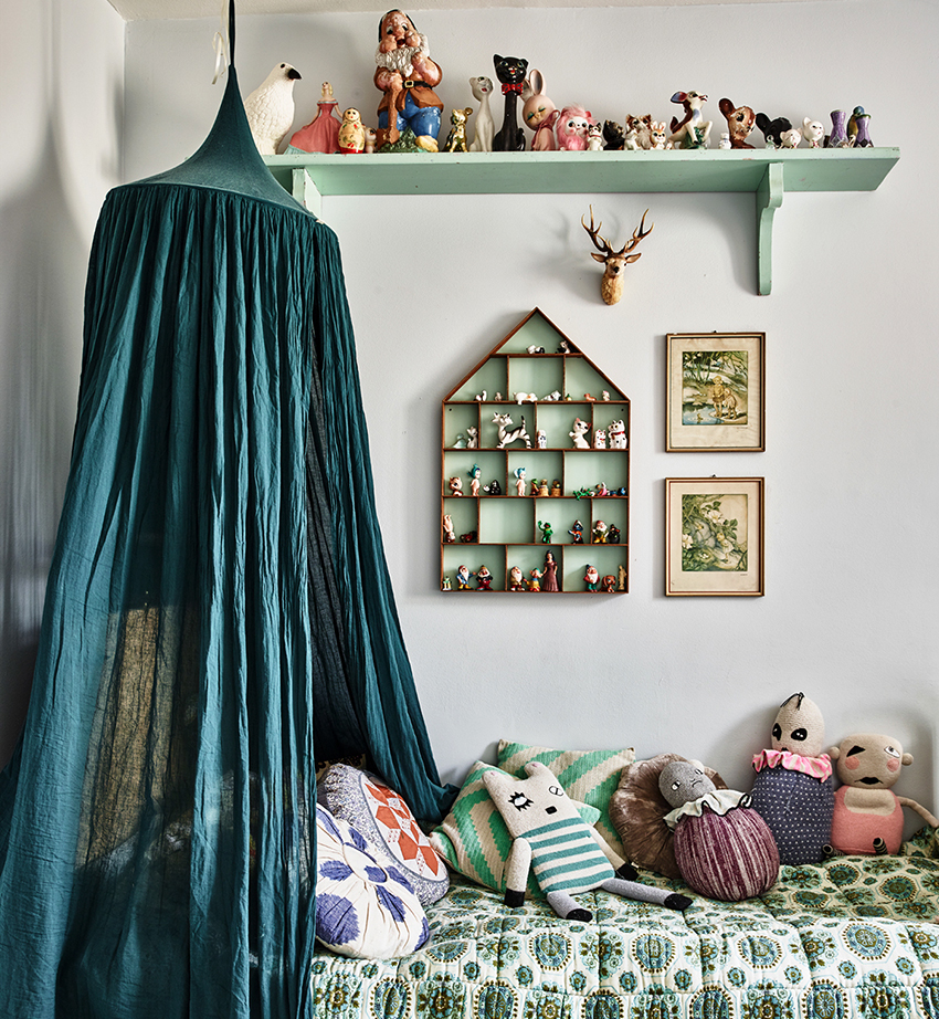 Mana-mana gadis kecil akan menyukai katil kanopi Mana-mana gadis kecil akan menyukai katil kanopi