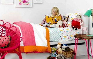 Bett für ein Mädchen: eine Vielzahl von Designs für eine junge Dame