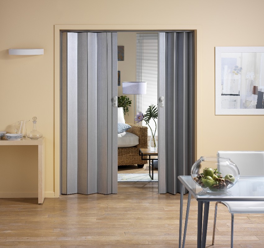 חיי השירות של דלתות אלומיניום הם לפחות 25 שנה חיי השירות של דלתות אלומיניום הם לפחות 25 שנה