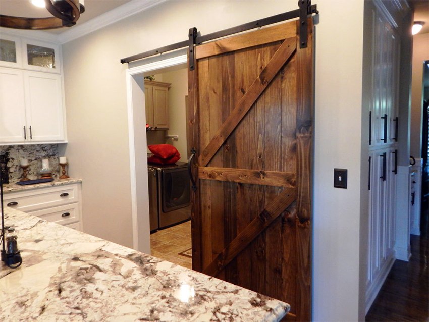 מבני דלתות דבק מורכבים מאלמנטים בודדים המודבקים יחד על ידי דחיסה חזקה מבני דלתות דבק מורכבים מאלמנטים בודדים המודבקים יחד על ידי דחיסה חזקה