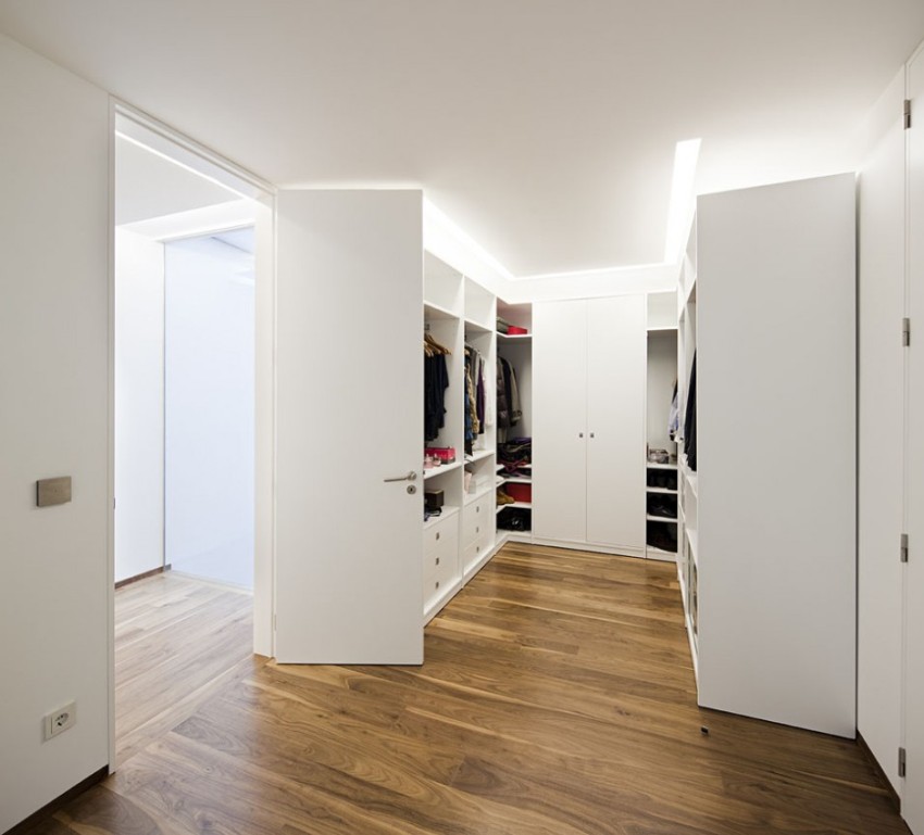 אם אין לך יכולת כלכלית לרכוש דלתות ממערך סולידי, אתה יכול לקנות מבנה מחומרים זולים יותר: פורניר, סיבית, MDF אם אין לך יכולת כלכלית לרכוש דלתות ממערך סולידי, אתה יכול לקנות מבנה מחומרים זולים יותר: פורניר, סיבית, MDF