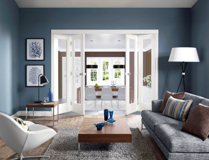 Foldedøre med glas ser interessante og originale ud, men åbningsmekanismen går ofte ned Foldedøre med glas ser interessante og originale ud, men åbningsmekanismen går ofte ned