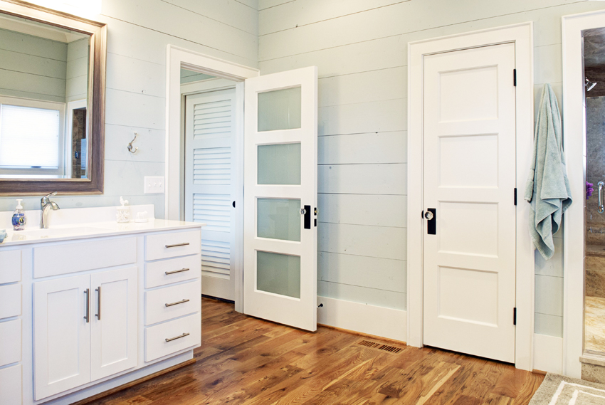 Indvendige døre lavet af træerstatninger er billigere og lettere end strukturer lavet af naturmateriale Indvendige døre lavet af træerstatninger er billigere og lettere end strukturer lavet af naturmateriale