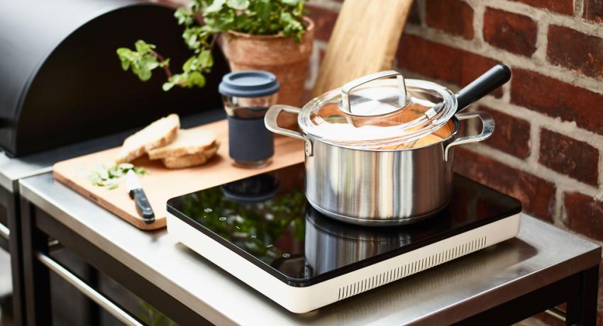 Kompor meja elektrik mempunyai kelebihan dan kekurangan, ciri khas dan reka bentuk yang pelbagai Kompor elektrik meja: kehalusan memilih pembantu miniatur