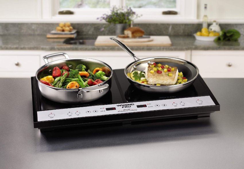 Panel elektrik tidak memerlukan sambungan yang rumit, soket 220 V sederhana sudah cukup Panel elektrik tidak memerlukan sambungan yang rumit, soket 220 V sederhana sudah cukup