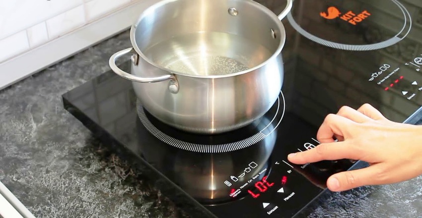 Kitfort KT-109 induktionskomfur er ifølge mange forbrugere den bedste blandt andre analoger Kitfort KT-109 induktionskomfur er ifølge mange forbrugere den bedste blandt andre analoger