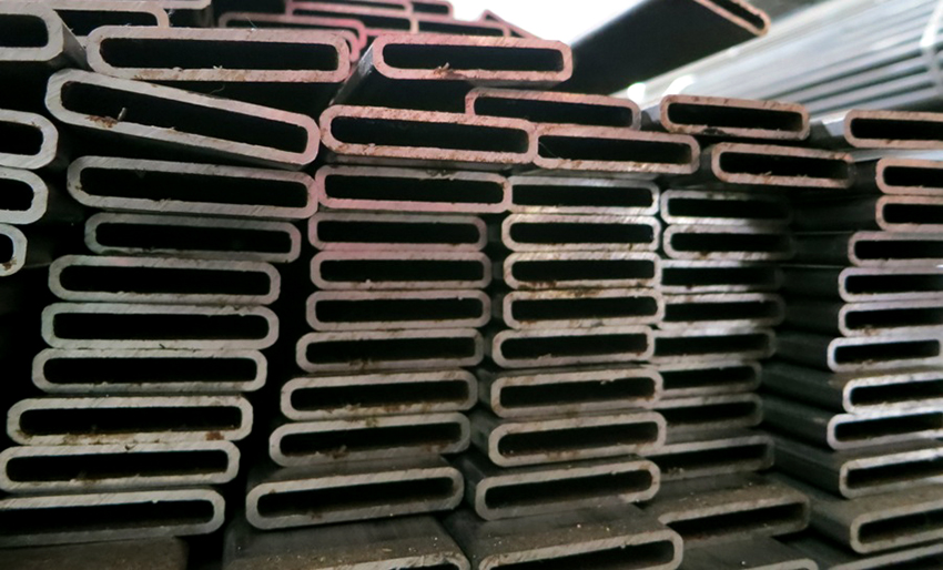 I konstruksjonen brukes rør med en gjennomsnittlig veggtykkelse på 8 til 12 mm. I konstruksjonen brukes rør med en gjennomsnittlig veggtykkelse på 8 til 12 mm.