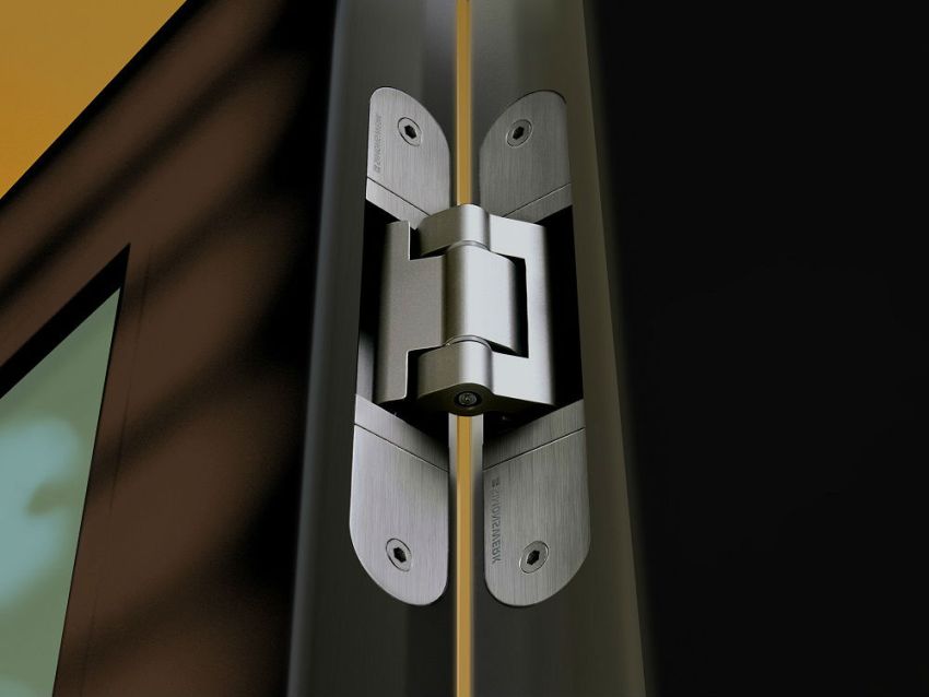 Pour accéder aux vis de charnière, qui seront ajustées, vous devez ouvrir la porte aussi large que possible Pour accéder aux vis de charnière, qui seront ajustées, vous devez ouvrir la porte aussi large que possible