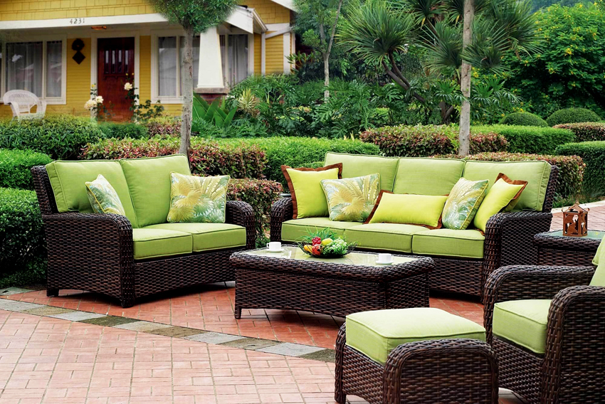 Når du vælger, er det værd at vurdere tætheden af vævning: jo tættere togene er på hinanden, jo mere styrke og kvalitet har selve møblet Når du vælger, er det værd at vurdere tætheden af vævning: jo tættere togene er på hinanden, jo mere styrke og kvalitet har selve møblet