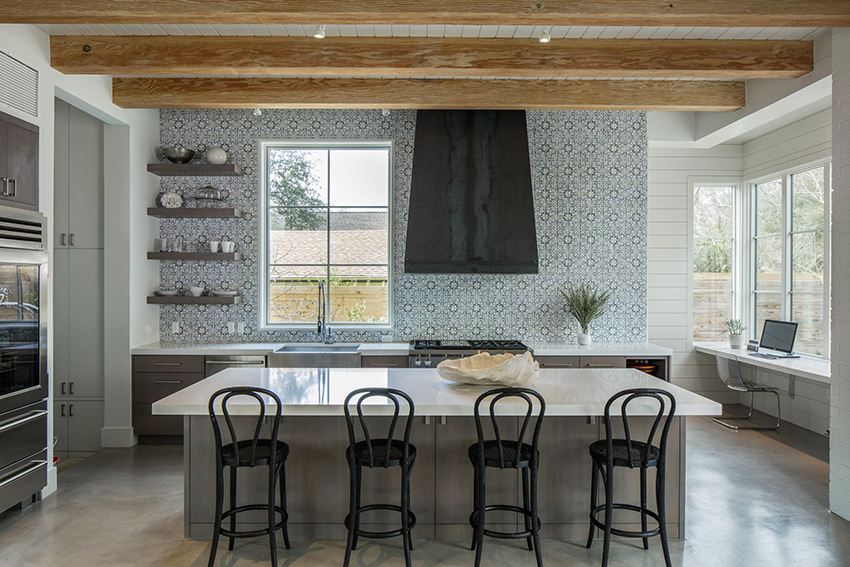 โต๊ะขนาดใหญ่พร้อมลิ้นชักในตัวเป็นทางออกที่ดีที่สุดสำหรับห้องครัวขนาดใหญ่ โต๊ะขนาดใหญ่ขนาดใหญ่พร้อมลิ้นชักในตัวเป็นทางออกที่ดีที่สุดสำหรับห้องครัวขนาดใหญ่