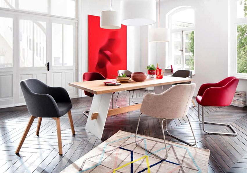 โต๊ะรับประทานอาหารของนักออกแบบสามารถดูผิดปกติและเป็นต้นฉบับได้