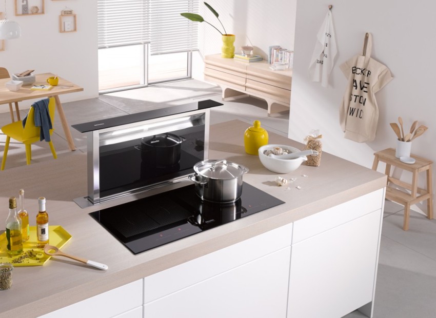 Dependendo do material de fabricação, distinguem-se as placas elétricas de esmalte, aço e vitrocerâmica Dependendo do material de fabricação, distinguem-se as placas elétricas de esmalte, aço e vitrocerâmica