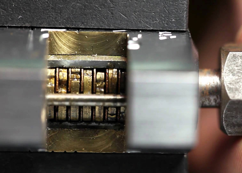 מנעולים גליליים לדיסקיות לדלתות מתכת הם בעלי סודיות גבוהה מנעולים גליליים לדיסקיות לדלתות מתכת הם בעלי סודיות גבוהה