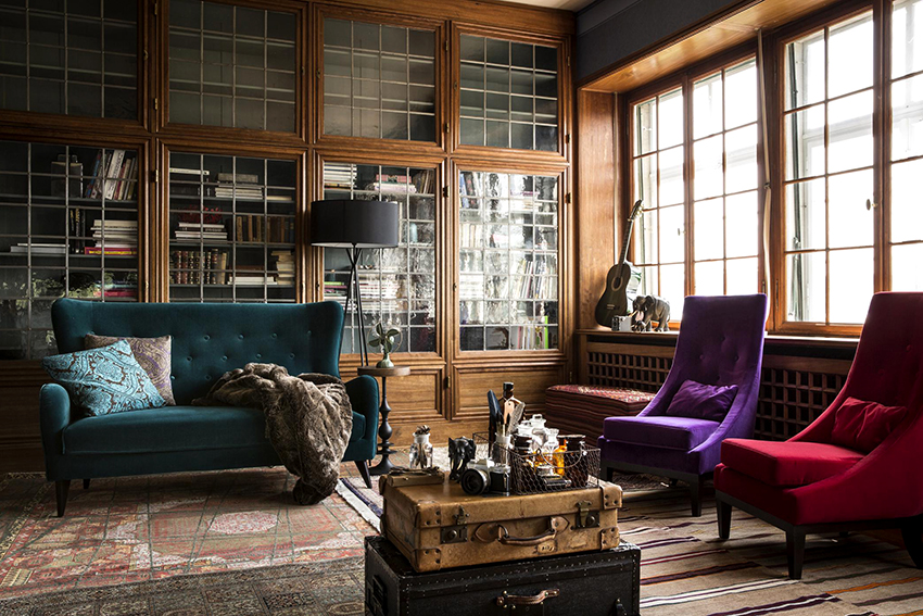 Ang kahoy ng iba't ibang mga species ay ginagamit para sa dekorasyon sa dingding, sahig at kisame Ang kahoy ng iba't ibang mga species ay ginagamit para sa dekorasyon sa dingding, sahig at kisame