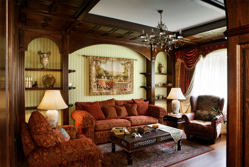 Ginagamit ang kahoy at tela upang palamutihan ang silid sa istilong Ingles. Ginagamit ang kahoy at tela upang palamutihan ang silid sa istilong Ingles.