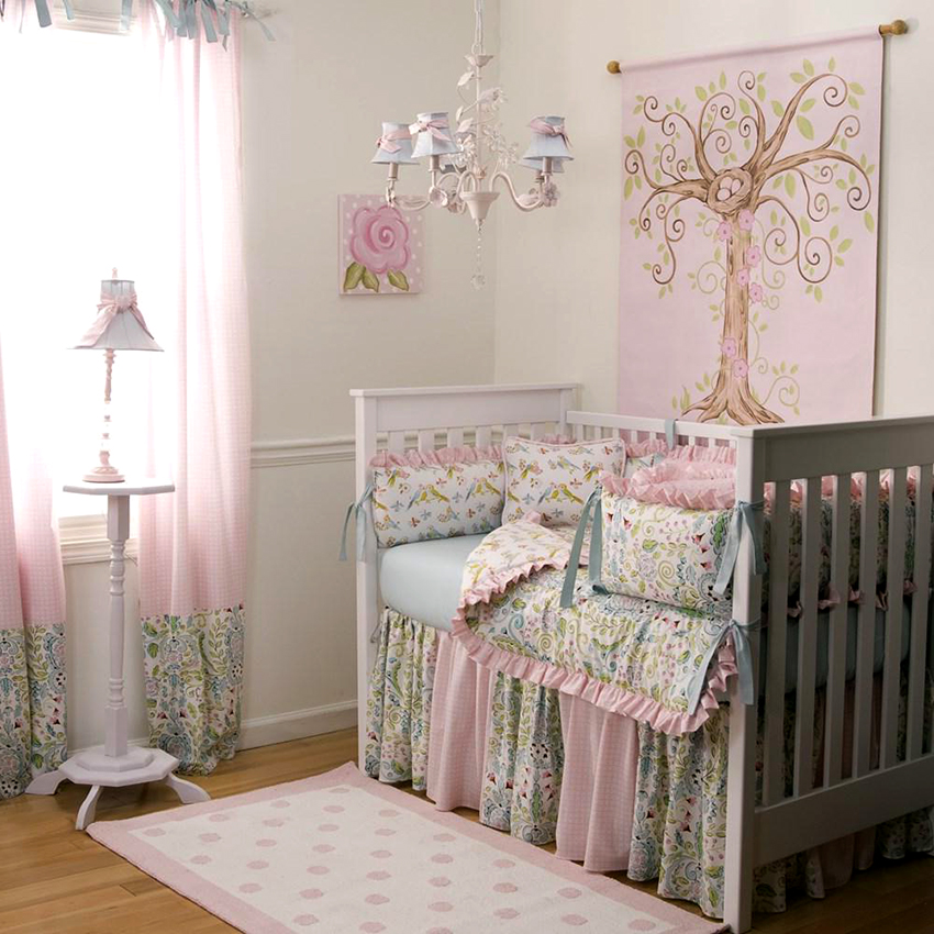 Senge har et aftageligt panel, nogle modeller er velegnede til børn under 3 år