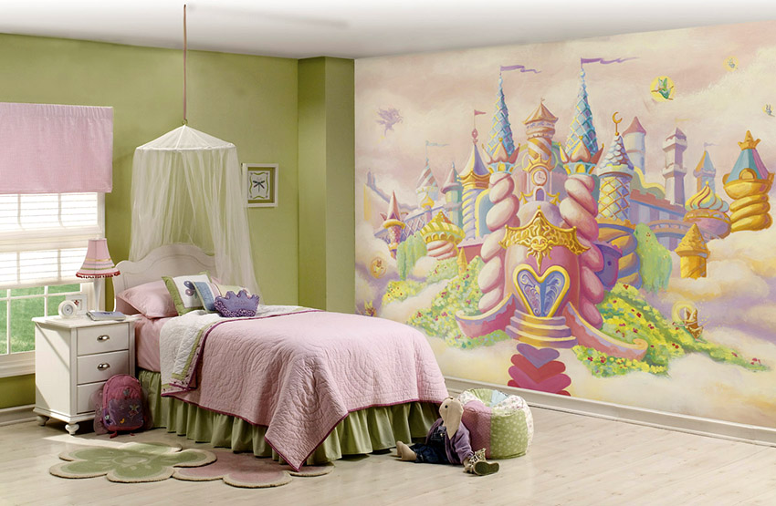 Sengen skal være fri for skarpe hjørner og fremspring, og overfladen skal være flad og glat