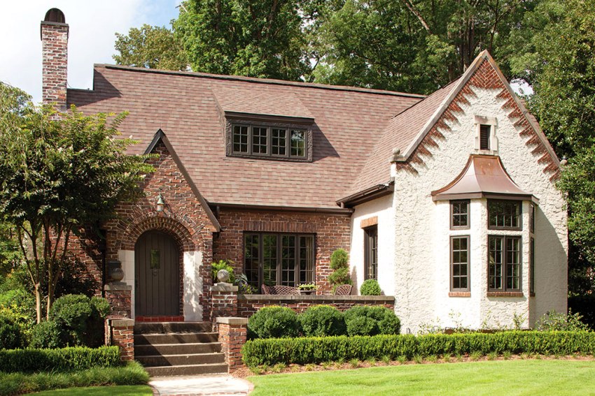 المواد الرئيسية المستخدمة في تزيين المنازل على الطراز الإنجليزي هي: الحجر الطبيعي والطوب والجص والخشب المواد الرئيسية المستخدمة في تزيين المنازل على الطراز الإنجليزي هي: الحجر الطبيعي والطوب والجص والخشب