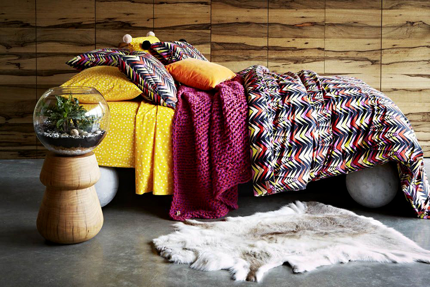 Θα είναι ευκολότερο για έναν αρχάριο να φτιάξει ένα μονό κρεβάτι με τα χέρια του από ένα μεγάλο Θα είναι ευκολότερο για έναν αρχάριο να φτιάξει ένα μονό κρεβάτι με τα χέρια του από ένα μεγάλο