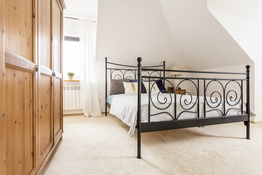 Ένα μεταλλικό κρεβάτι δεν είναι μόνο ανθεκτικό και ανθεκτικό, αλλά μπορεί επίσης να γίνει διακόσμηση για ένα υπνοδωμάτιο Ένα μεταλλικό κρεβάτι δεν είναι μόνο ανθεκτικό και ανθεκτικό, αλλά μπορεί επίσης να γίνει διακόσμηση για ένα υπνοδωμάτιο