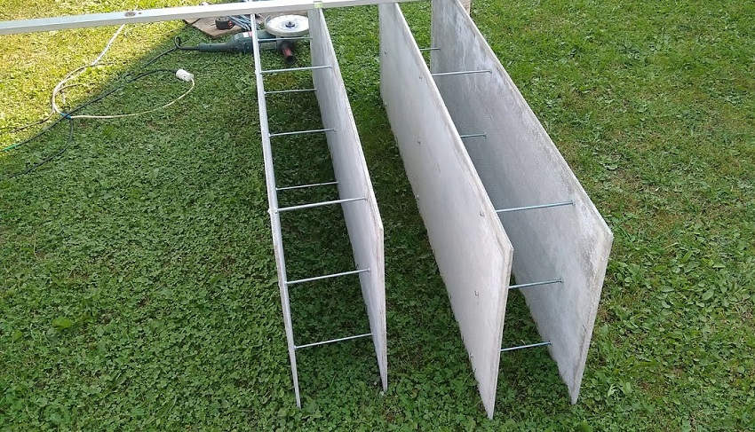 I stedet for træ bruges skifer også til forskalling. I stedet for træ bruges skifer også til forskalling.