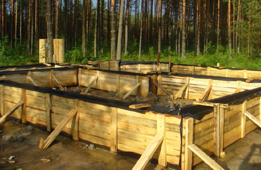 Aftagelig forskalling demonteres meget hurtigt, efter at betonen er hærdet Aftagelig forskalling demonteres meget hurtigt, efter at betonen er hærdet