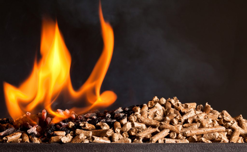 1 kg peliet pri horení vyprodukuje asi 5 kW / h tepla 1 kg peliet pri horení vyprodukuje asi 5 kW / h tepla