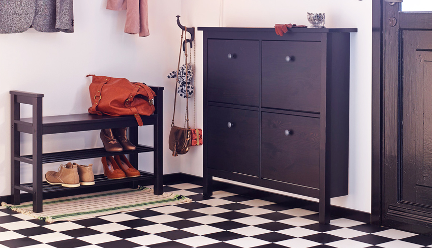 من عيوب الأرفف المفتوحة الترسيب السريع للغبار على الأحذية. من عيوب الأرفف المفتوحة الترسيب السريع للغبار على الأحذية.